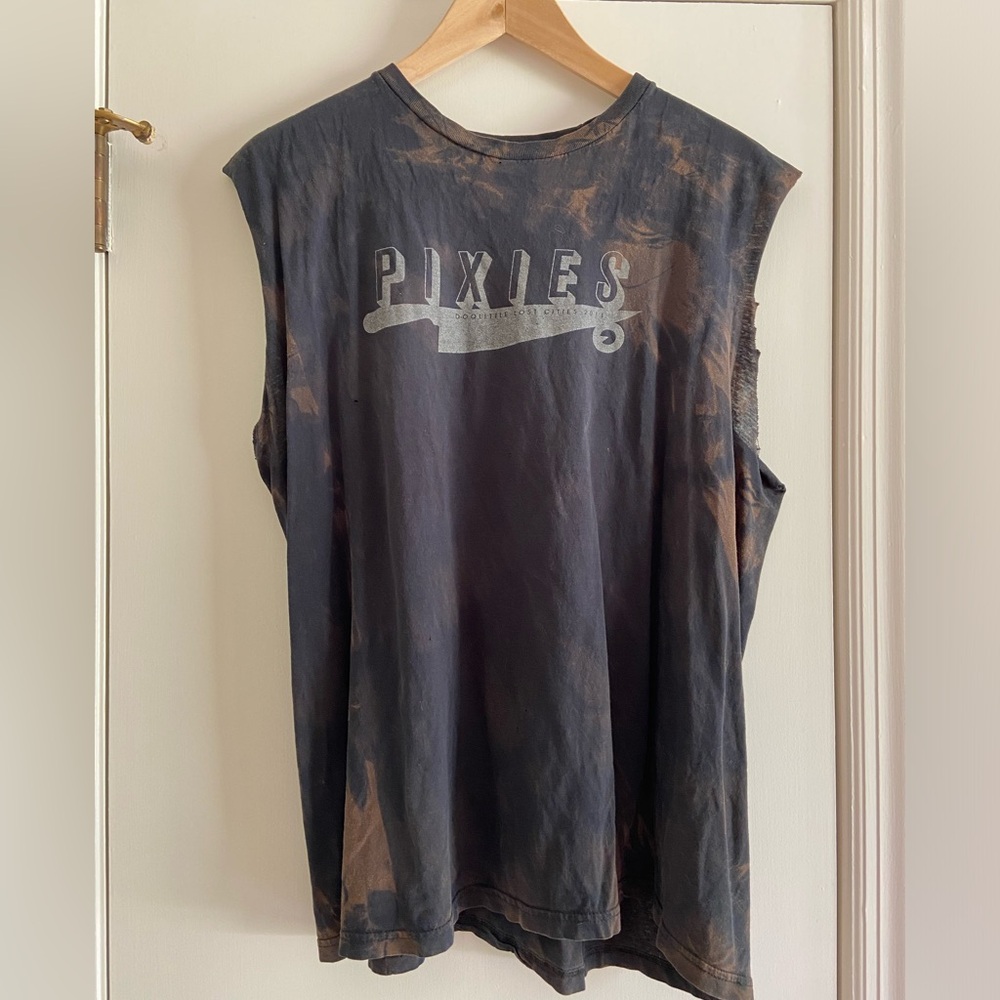 Pixies band tee black graphic T-shirt XL distressed tee tour tee 2011